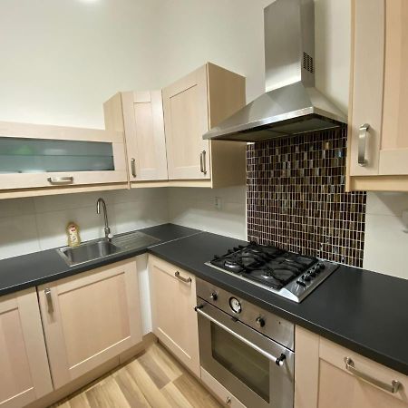 Spacious Apartment On Wenceslas Square Prag Exteriör bild